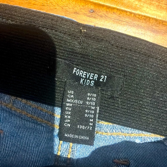 Forever 21 Kids Denim Jeans Trio - Blue, Light Blue, White (1 NEW) - Picture 13 of 17